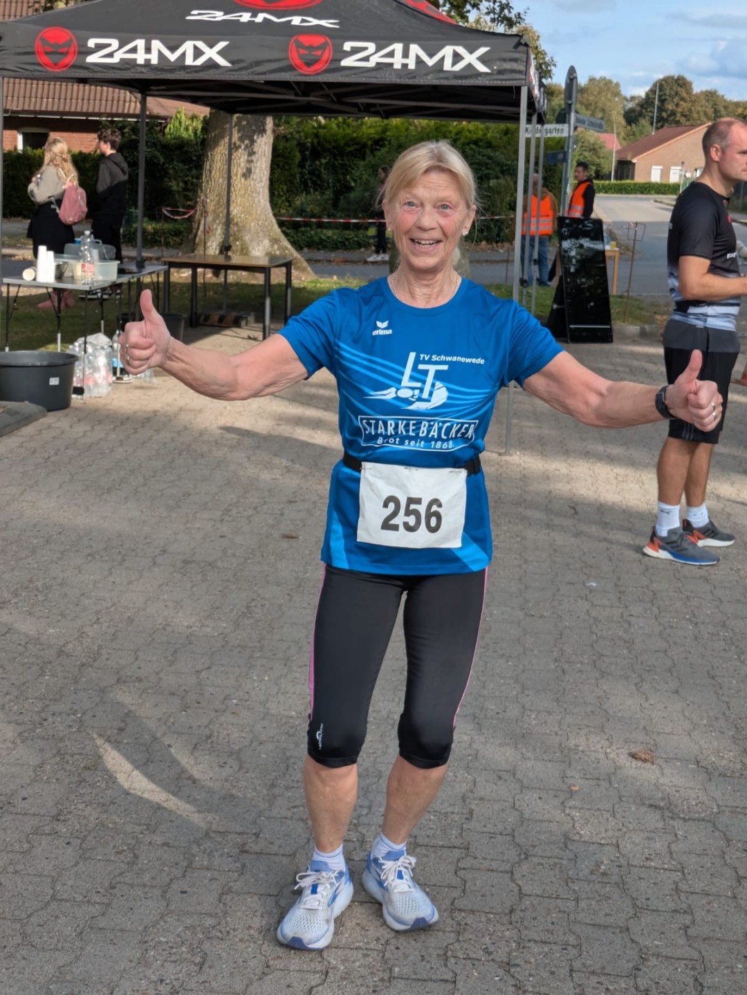 Ilse Röth gewinnt Altersklasse beim Bokeler Straßenlauf
